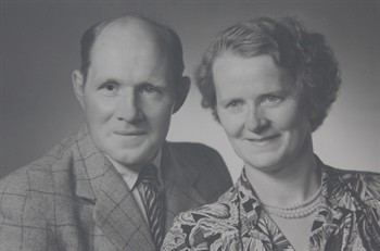 Lauritz Johan Kristiansen + Olga